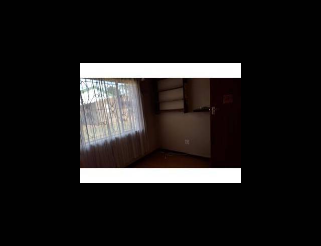 3 BEDROOM HOUSE TO LET IN ORIENT HEIGHTS